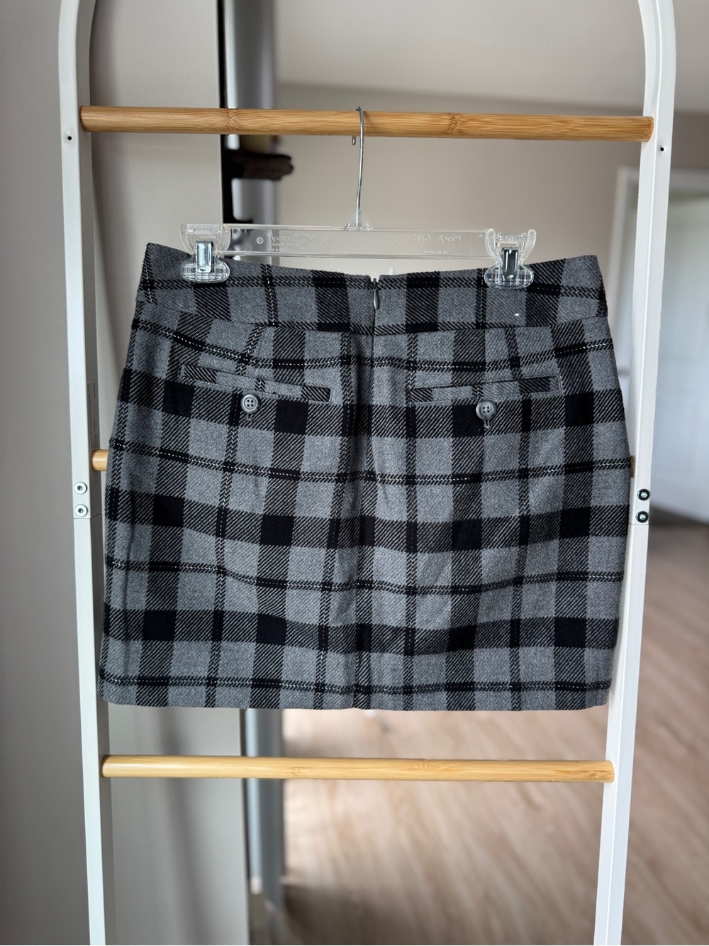 GAP Black and Gray Plaid Button-Front Mini Skirt Y2K Dark Academia Size 6 - Picture 5 of 6